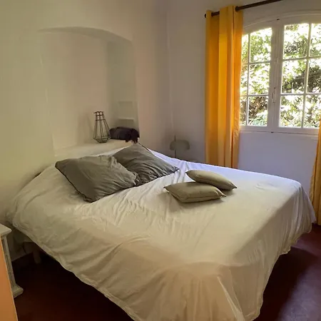 Golfe De St Tropez Mas Provencal Bord De Patio Et Piscine Vila *